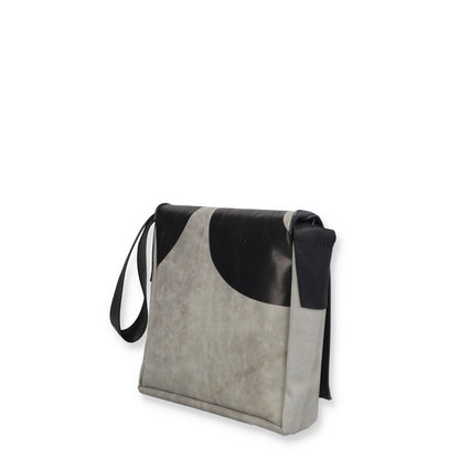 F11 LASSIE - Freitag (Black & Grey)