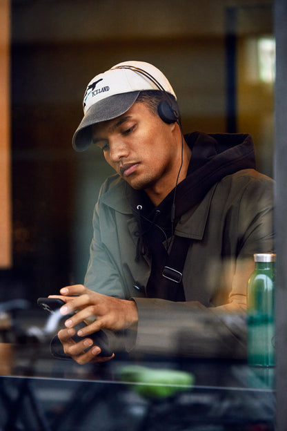 Tracks Headphones - USB-C /Black