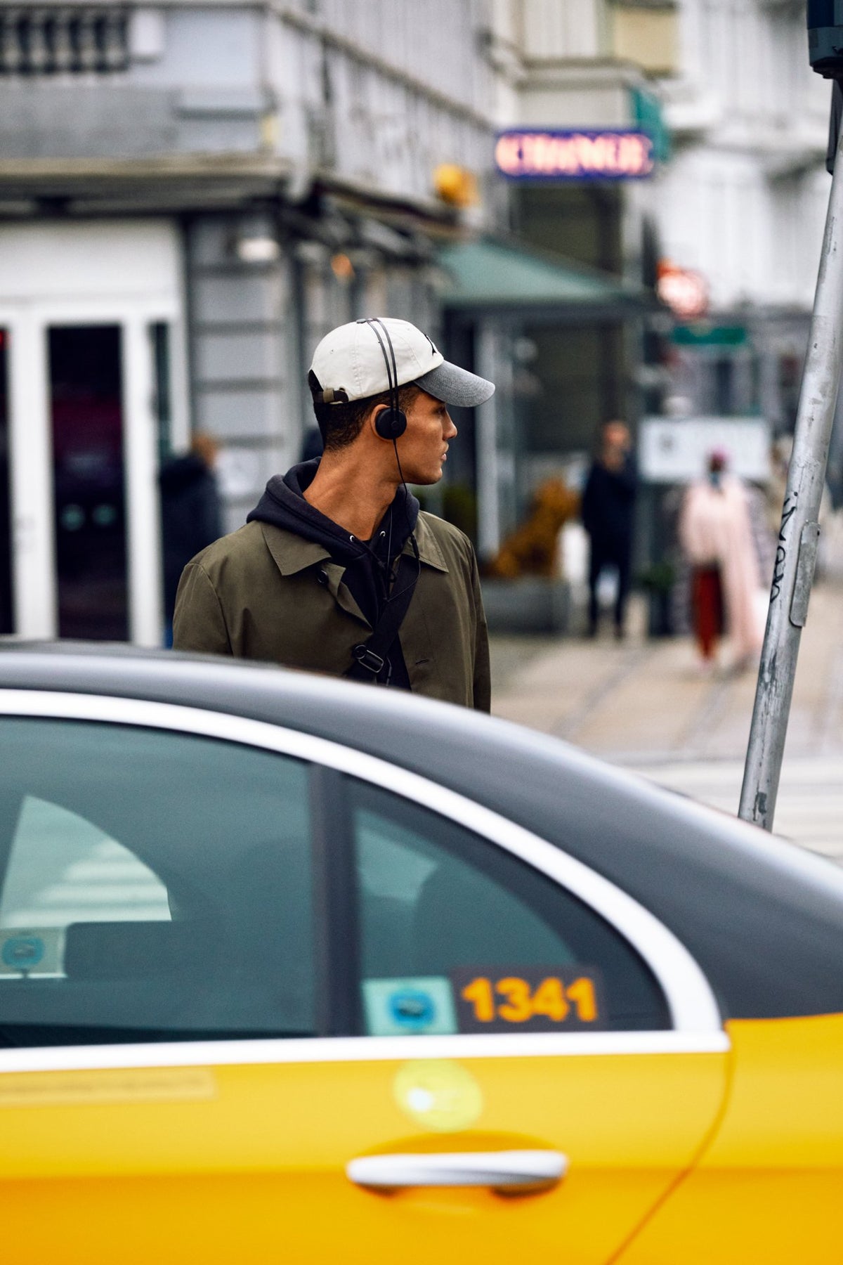 Tracks Headphones - USB-C /Black