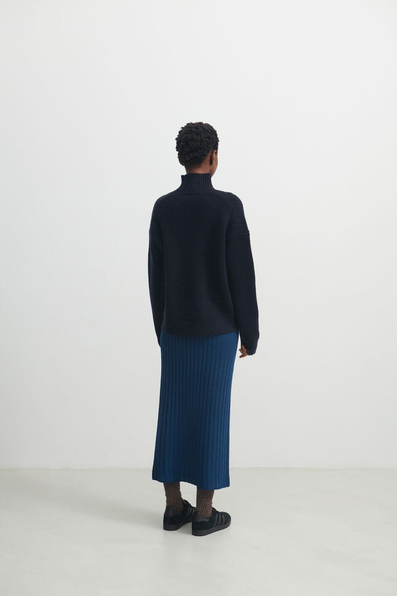 Raw Wool Sweater (Dark Navy) - FUB