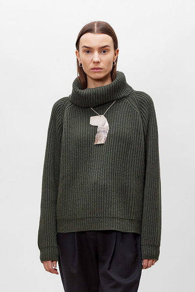 Della Roll Neck Rib Sweater (Dark Green) - Maska