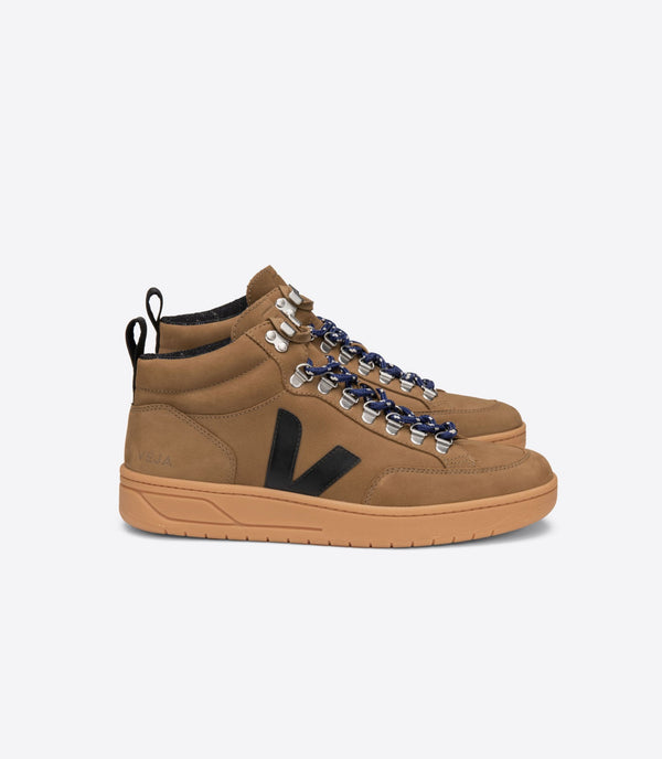 Roraima Suede (Tent Black) - VEJA