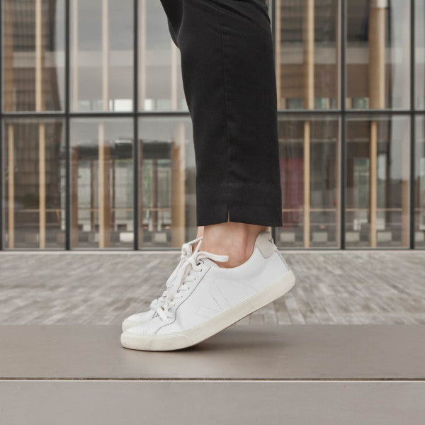 Esplar Low Leather Extra White - VEJA Shoes